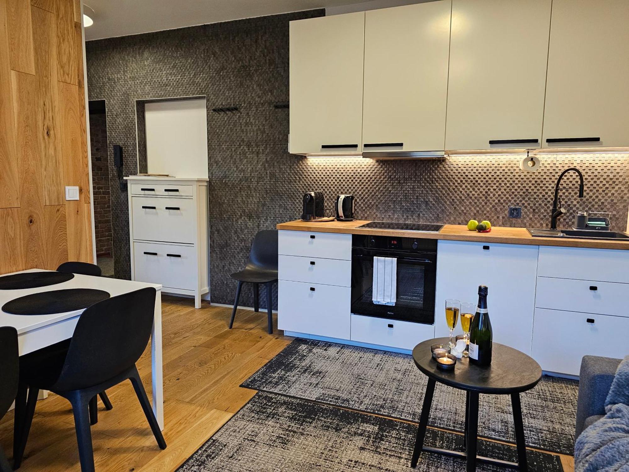 Urban Apartments Premium No 3, Free Private Parking, Self Check-In خوجوف المظهر الخارجي الصورة